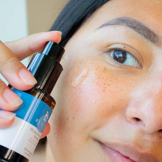 Hyaluronic Acid Serum - Beauty by Earth - Application